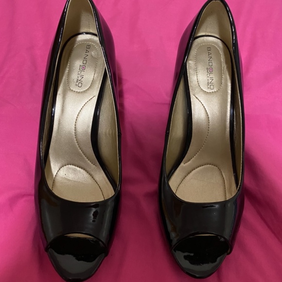 Bandolino B• Flexible Open Toe Platform Heels - Picture 6 of 6